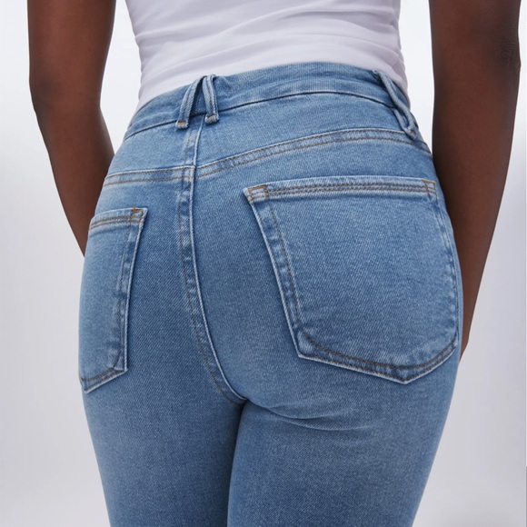 New Good American Good Legs Slim Straight Jeans - Picture 11 of 11